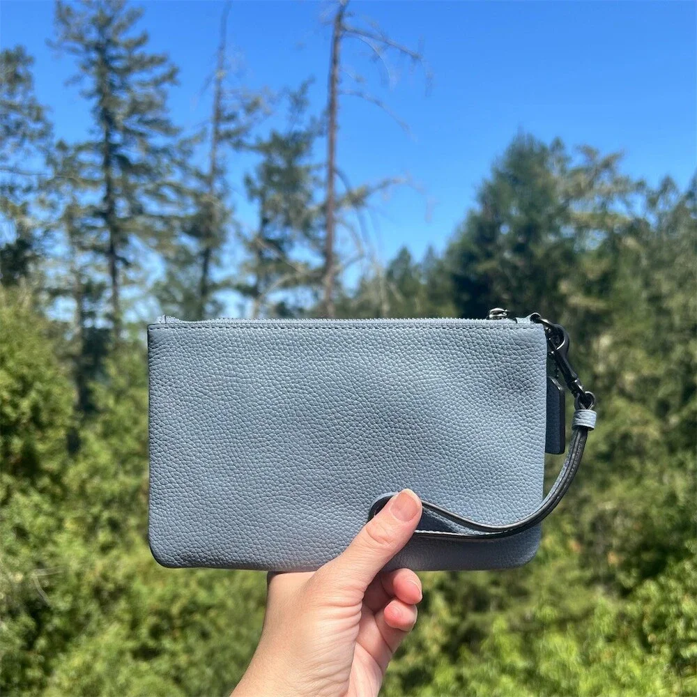 COACH Baby Blue Small Pebble Leather Wristlet Wallet Gunmetal Hardware AUTHENTC